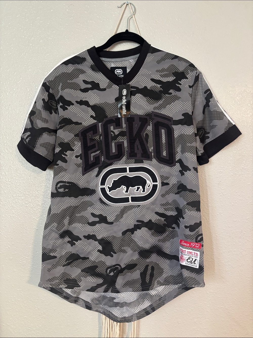 Medium ECKO Unltd Gray Camo Graphic Jersey NWT